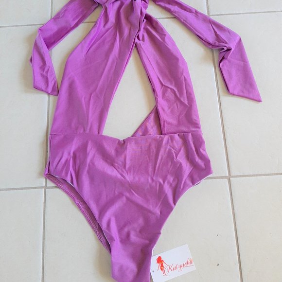 New Beautiful Elegant Monokini. - Picture 10 of 13